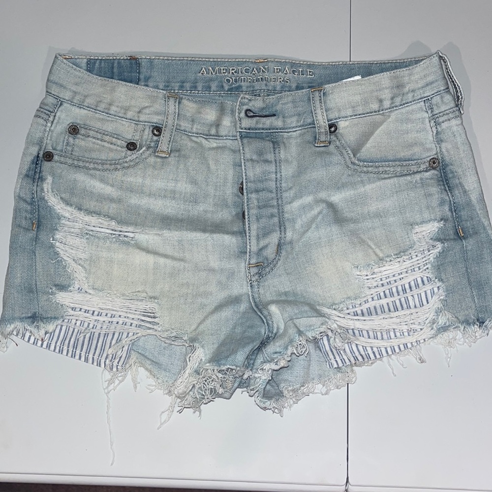 AE vintage hi-rise festival Jean shorts